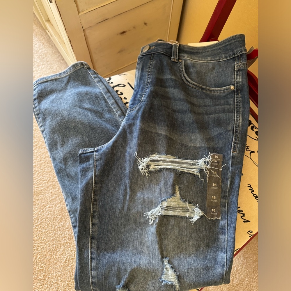 Maurice's Everflex High-Rise Distressed Jeans 16 Short NWT